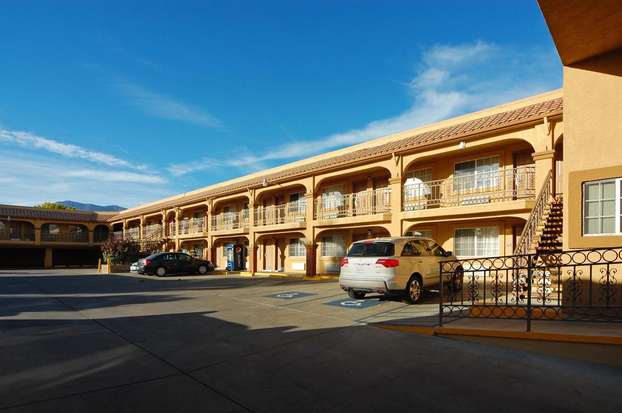Days Inn By Wyndham Bishop Buitenkant foto